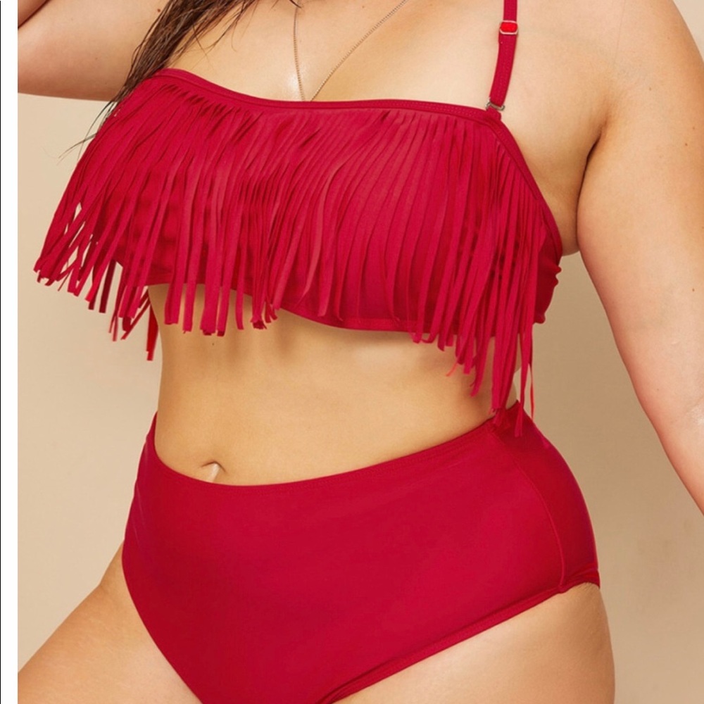Red fringe Bandeau set